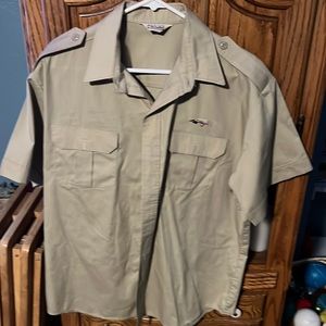 Walls fishing shirt size large tan in color